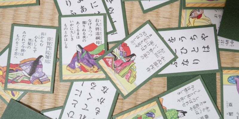 Bài karuta là gì?