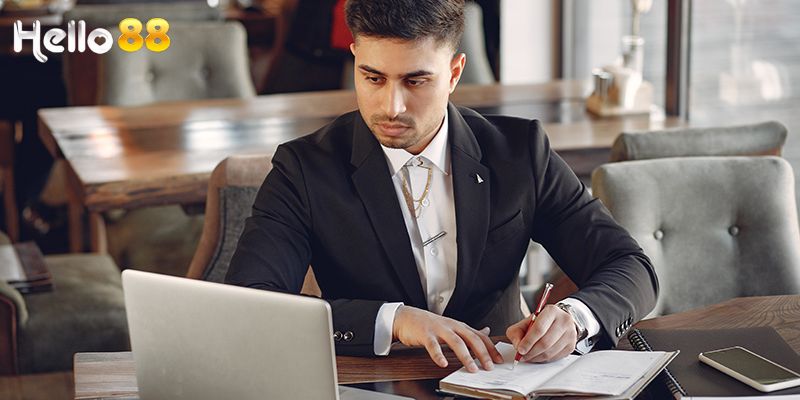 Tác Giả Hello88 - Nhà Lãnh Đạo Chiến Lược Tại Ngành Cá Cược 4 Những đóng góp quan trọng của tác giả Hello88 - Lê Minh Toàn